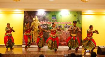 Kalaisangamam Malaysia 2018- Batu Caves Performance 