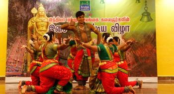 Kalaisangamam Malaysia 2018- Batu Caves Performance 