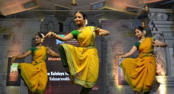 Performance of Vanee Kalalaya Heaven of  Fine Arts 