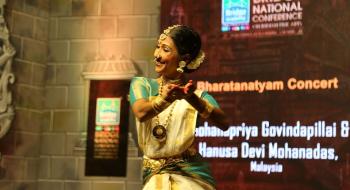 Performance of Mohanapriya Govindapillai & Hanusa Devi Mohanadas, Malaysia   