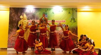 Kalaisangamam Malaysia 2018- Batu Caves Performance 