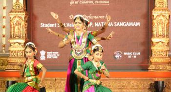 Dance performance by Smt. Valarmathi, Natana Sangamam, Chennai