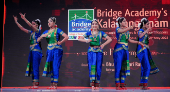 Students of Smt. Bhuvaneshwari Rathinam (Nritya Bhuvanam)