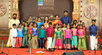 Dance performance by Smt.Suneetha Vijayaraghavan and students, Chennai