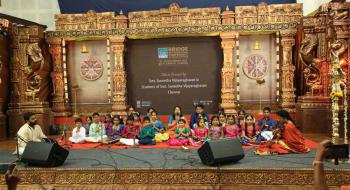 Dance performance by Smt.Suneetha Vijayaraghavan and students, Chennai